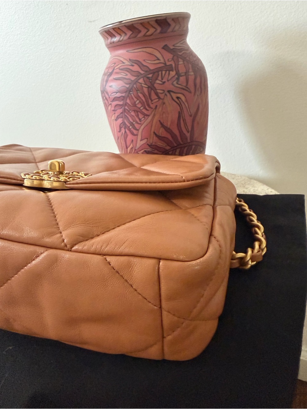 CHANEL 19 QUILTED LAMBSKIN BAG Camel color size S microchipped - Picture 11 of 16